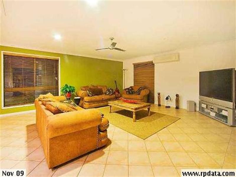 35 Mainsail Street, Currumbin Waters QLD 4223