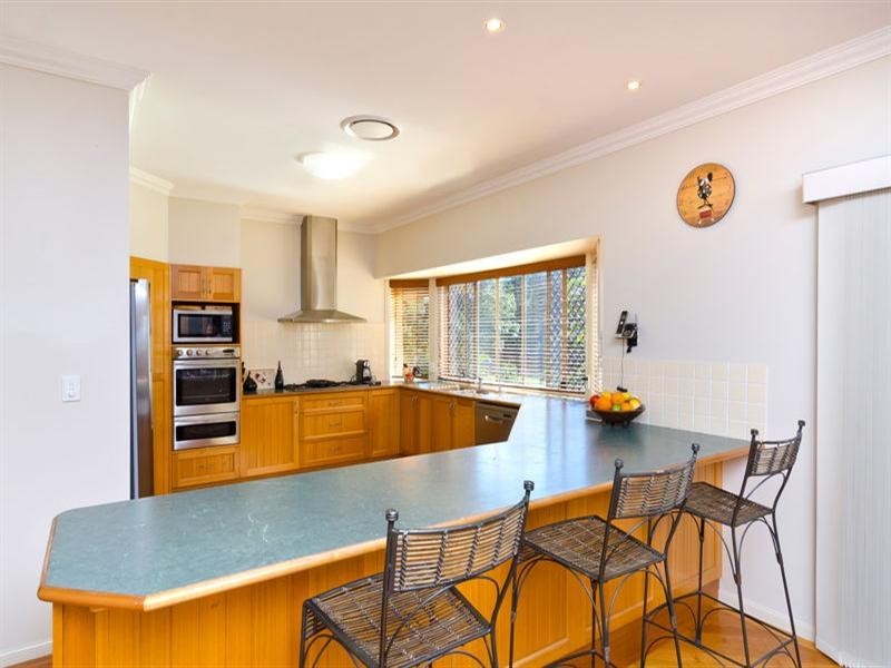 16 Jamberoo Court, Tallebudgera QLD 4228