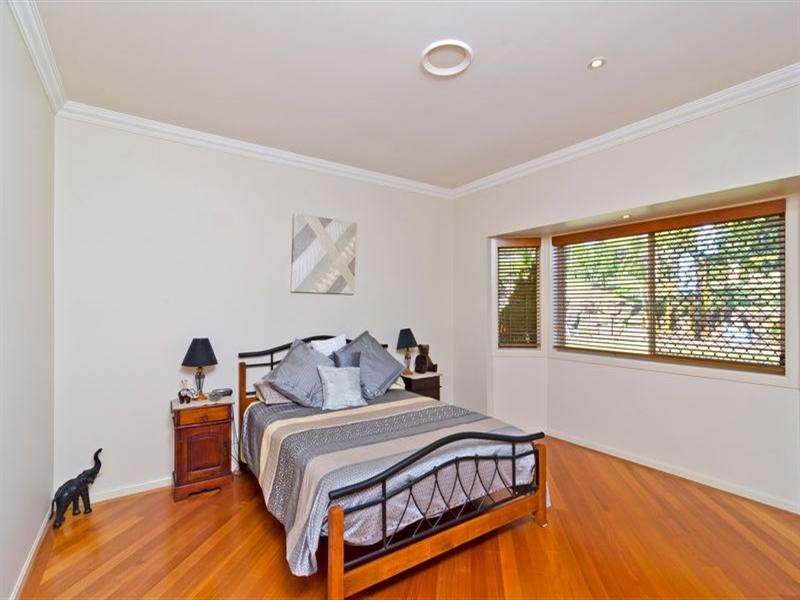 16 Jamberoo Court, Tallebudgera QLD 4228