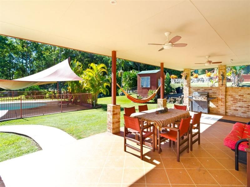 16 Jamberoo Court, Tallebudgera QLD 4228