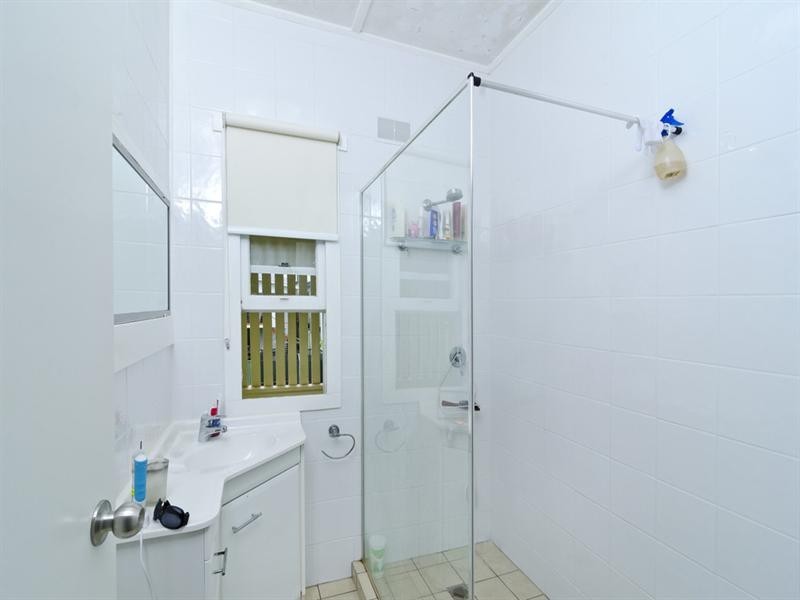 8 Fourteenth Avenue, Palm Beach QLD 4221