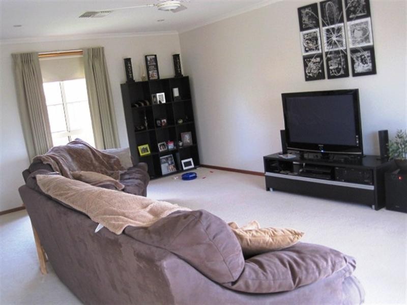 1/17 Bowman Place, Leopold VIC 3224