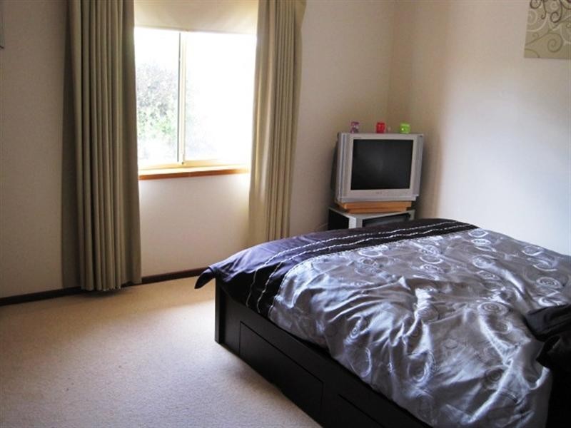 1/17 Bowman Place, Leopold VIC 3224