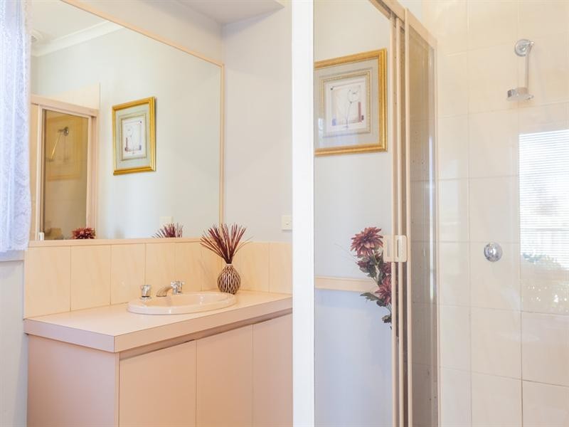 20 Lino Court, Whittington VIC 3219