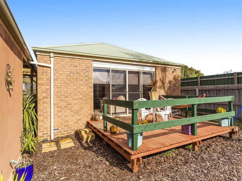 20 Lino Court, Whittington VIC 3219