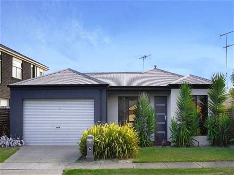 12 Hewitt Drive, Grovedale VIC 3216