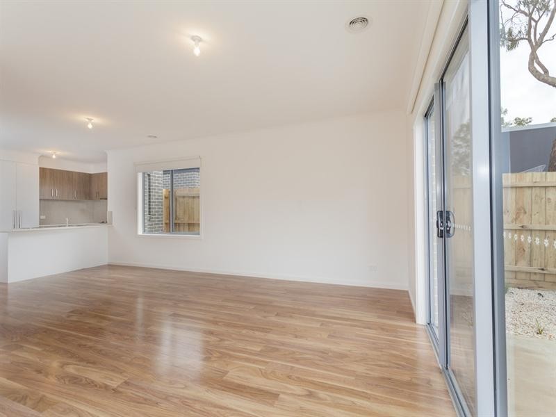 10/31-33 Helms Street, Newcomb VIC 3219