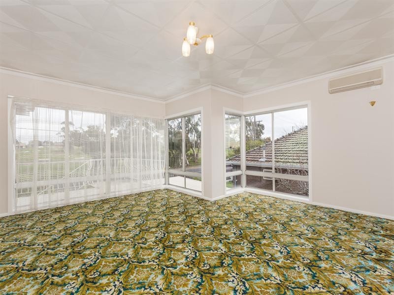 112 Thompson Road, North Geelong VIC 3215