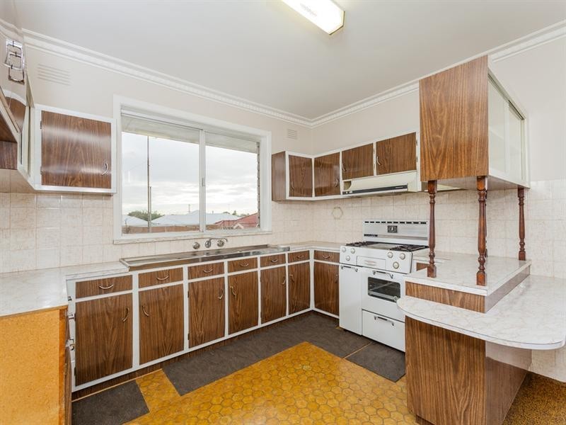 112 Thompson Road, North Geelong VIC 3215