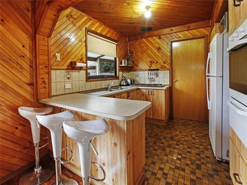 17 Amanda Avenue, Corio VIC 3214