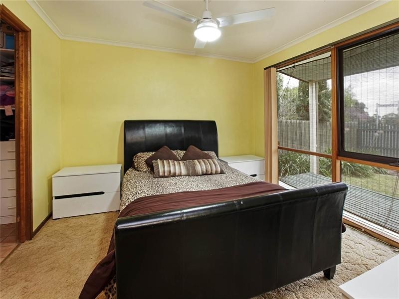 17 Amanda Avenue, Corio VIC 3214