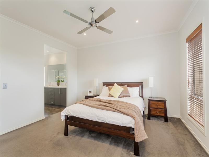 20 Roseview Way, St Albans Park VIC 3219