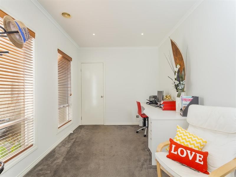 20 Roseview Way, St Albans Park VIC 3219