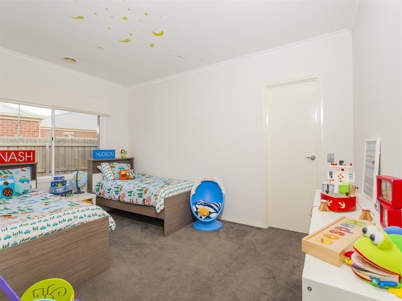 20 Roseview Way, St Albans Park VIC 3219
