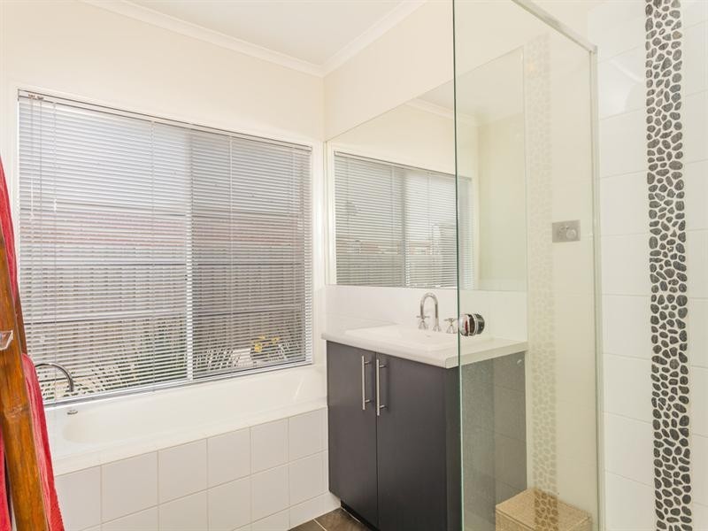 20 Roseview Way, St Albans Park VIC 3219