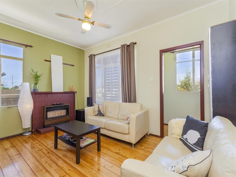 23 Pettitt Crescent, Norlane VIC 3214