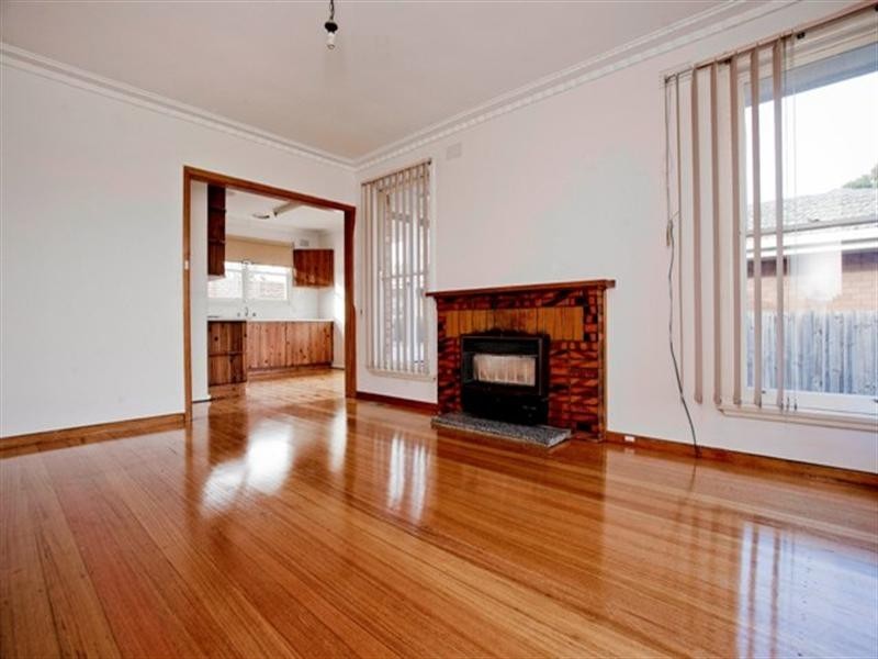 1 Oxford Street, Whittington VIC 3219