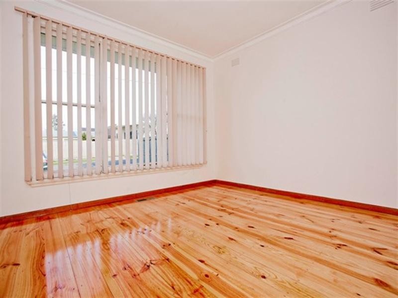 1 Oxford Street, Whittington VIC 3219