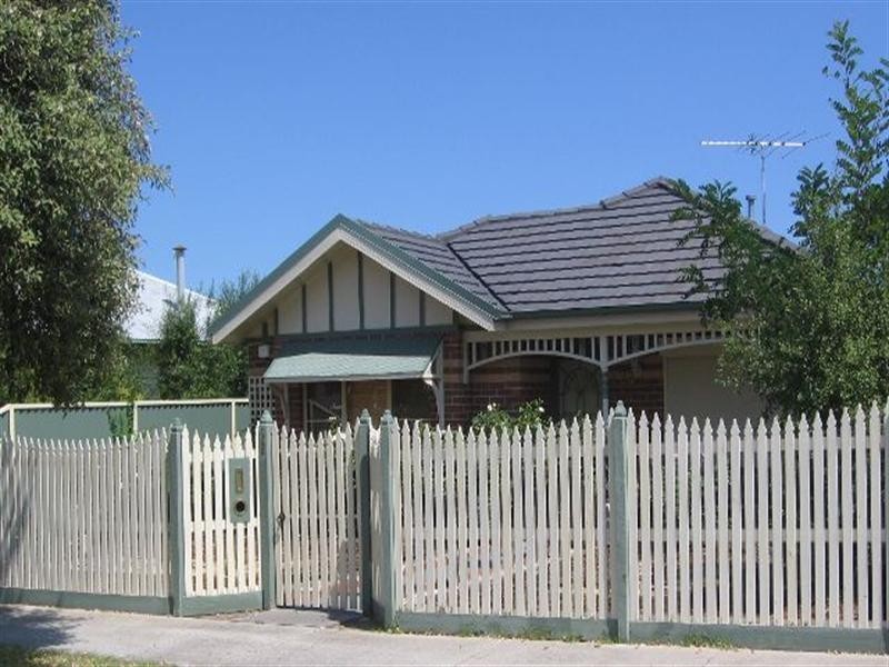 1/23 Waiora Avenue, Hamlyn Heights VIC 3215