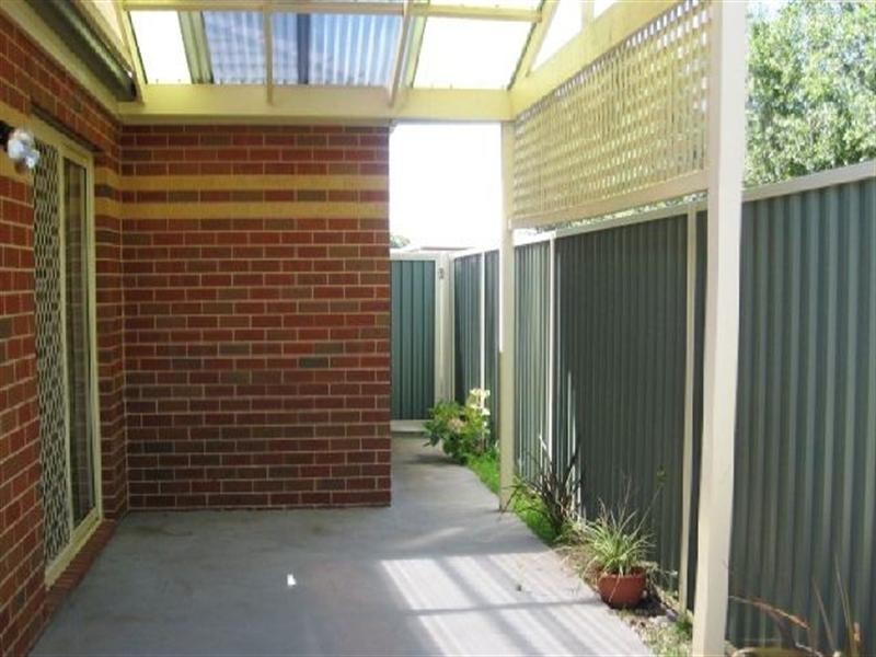 1/23 Waiora Avenue, Hamlyn Heights VIC 3215