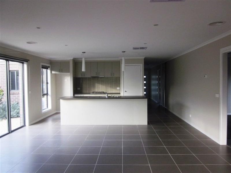 23 Springwater Drive, Lara VIC 3212