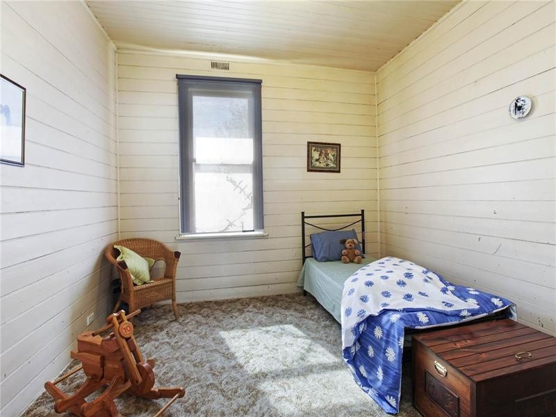 33 River Street, Little River VIC 3211