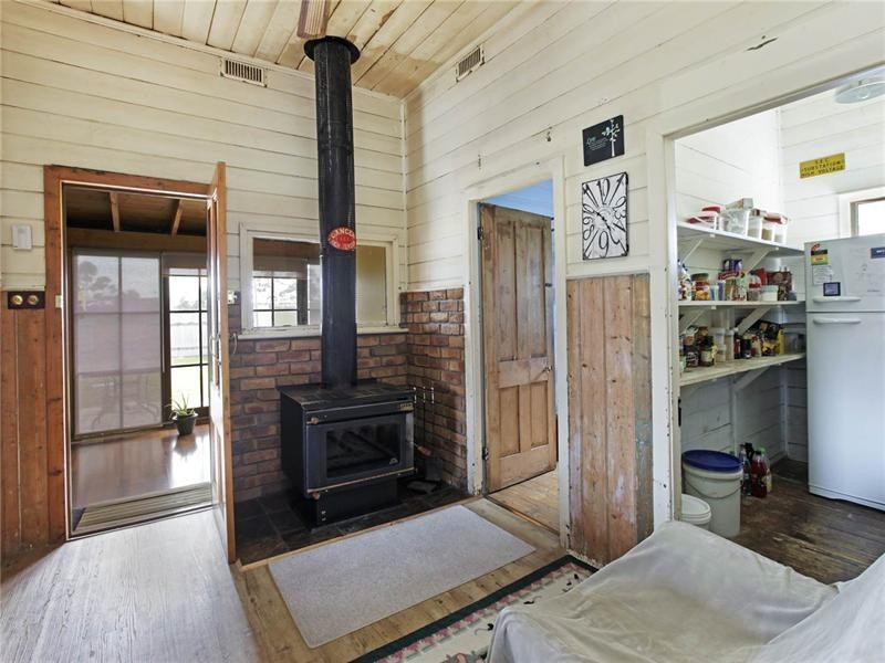 33 River Street, Little River VIC 3211