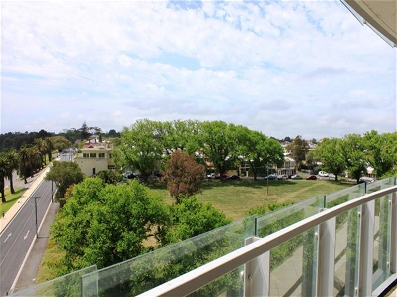 702 Promenade Towers, Geelong VIC 3220