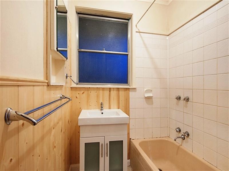 44 Fidge Crescent, Breakwater VIC 3219