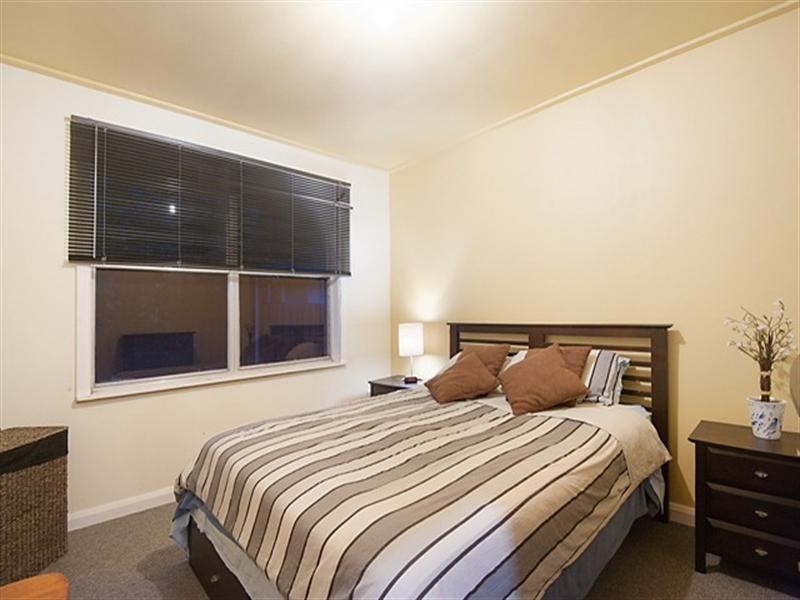44 Fidge Crescent, Breakwater VIC 3219