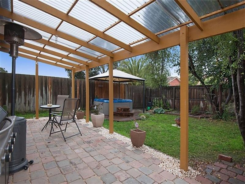 44 Fidge Crescent, Breakwater VIC 3219