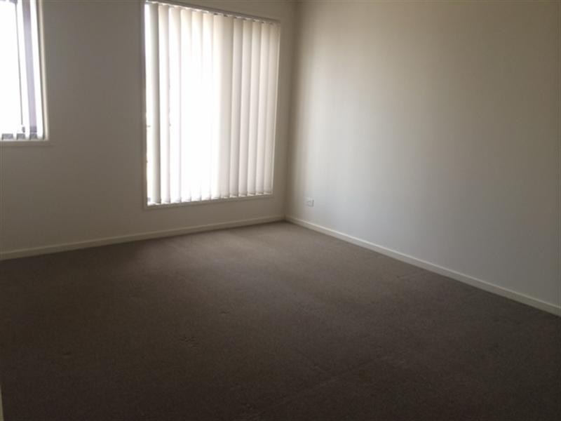 55 Oakwood Crescent, Waurn Ponds VIC 3216