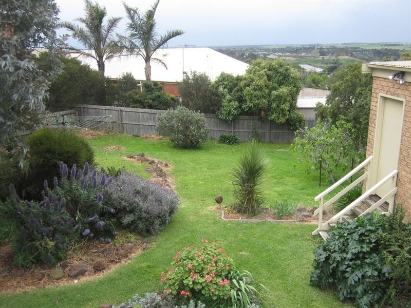 257 Scenic Road, Highton VIC 3216