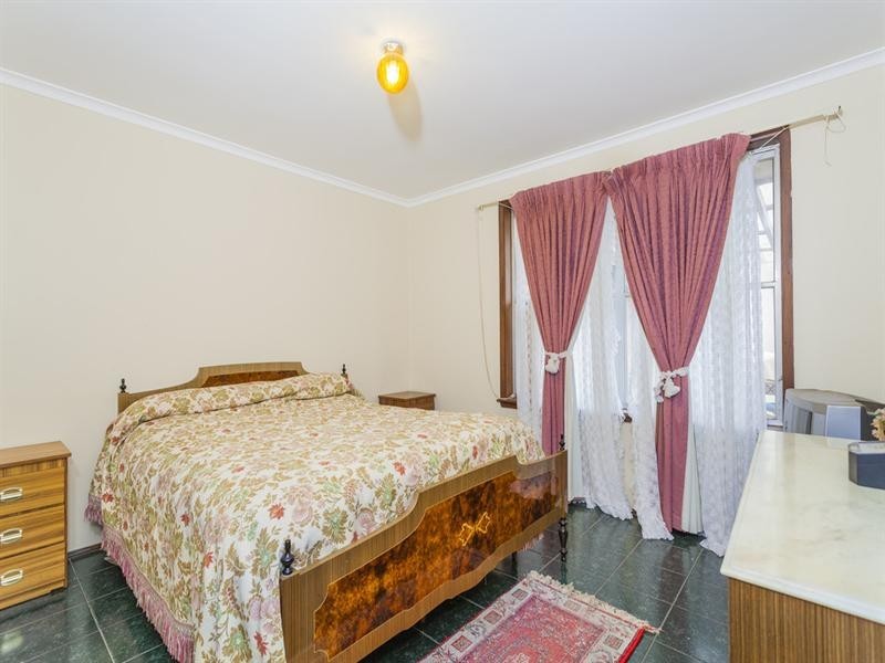 2 Diosma Court, Newcomb VIC 3219