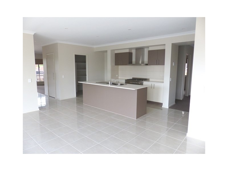 79 Pethajohn Parade, Grovedale VIC 3216