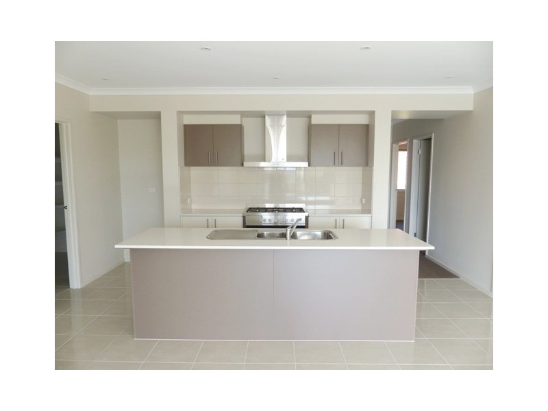 79 Pethajohn Parade, Grovedale VIC 3216