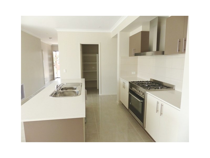 79 Pethajohn Parade, Grovedale VIC 3216