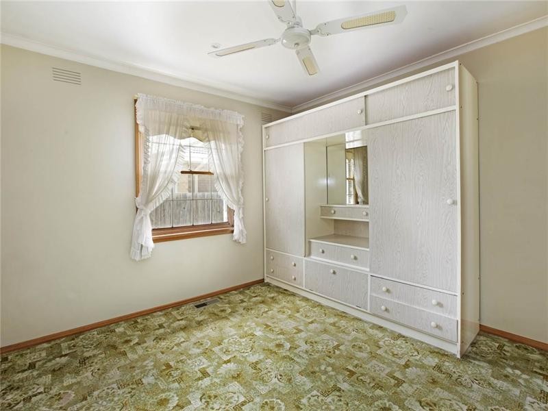 12 Watsons Road, Newcomb VIC 3219