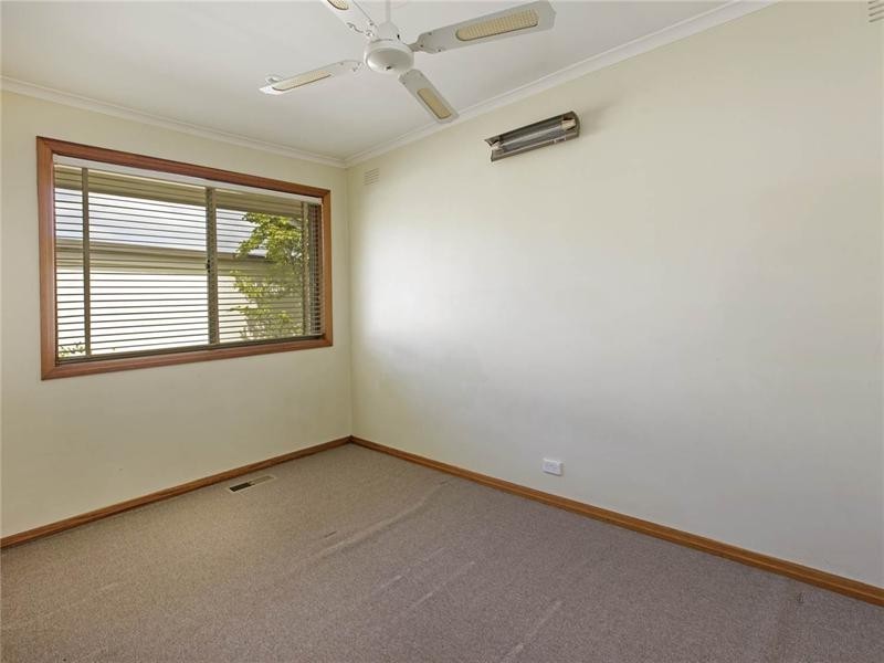 12 Watsons Road, Newcomb VIC 3219