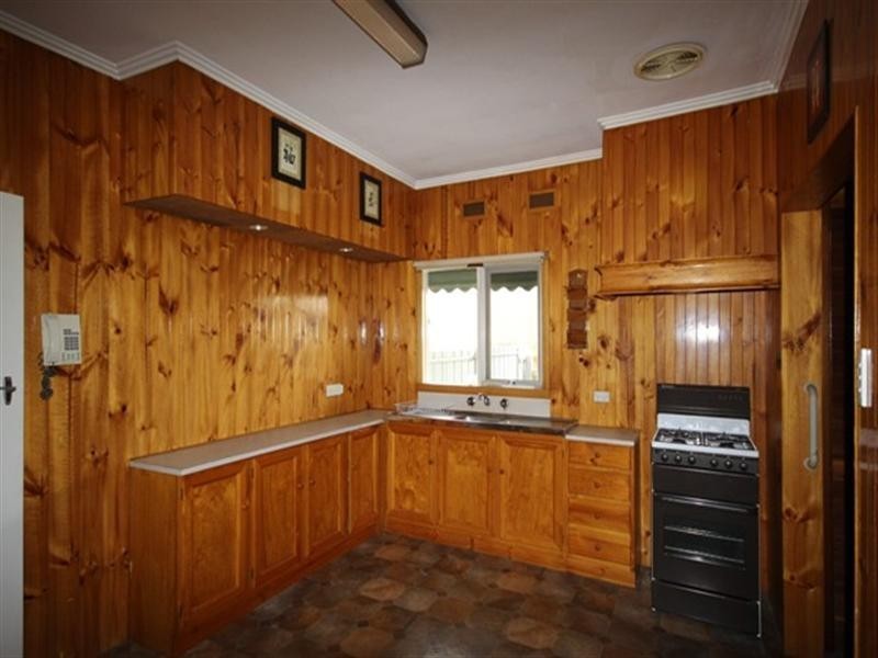 113 St Albans Road, East Geelong VIC 3219