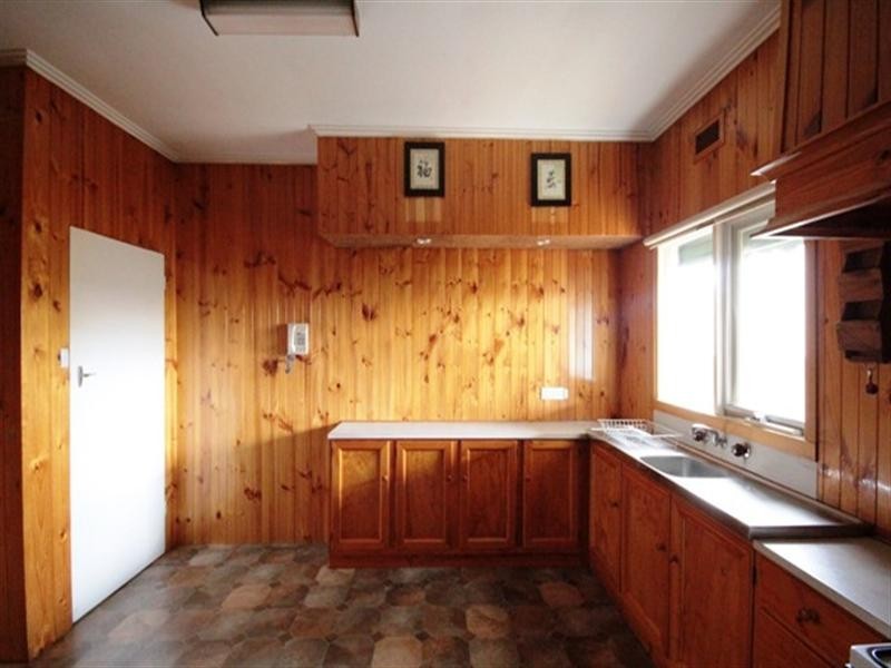 113 St Albans Road, East Geelong VIC 3219