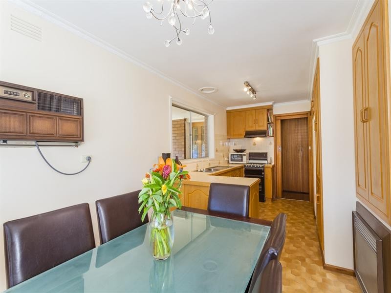 82 Buckingham Road, Newtown VIC 3220