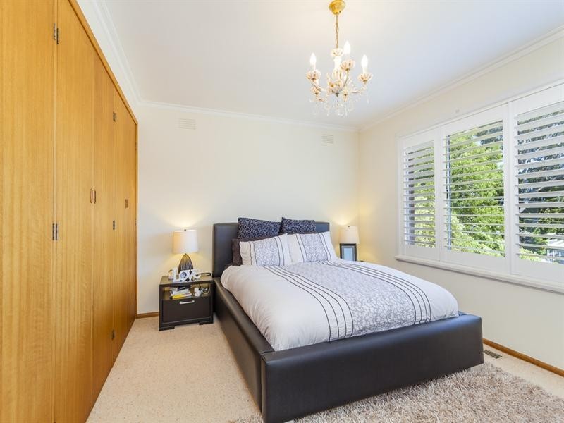 82 Buckingham Road, Newtown VIC 3220