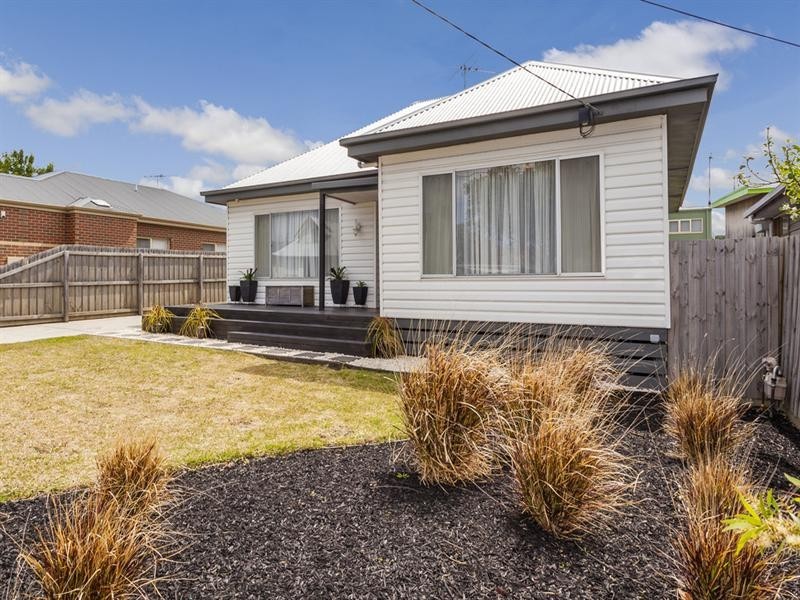 3 Dorothy Avenue, Belmont VIC 3216