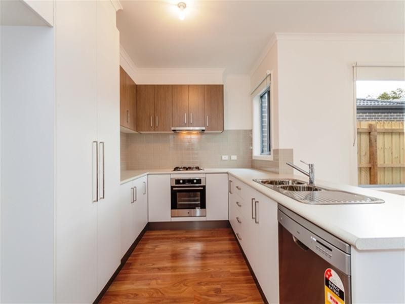 6/31-33 Helms Street, Newcomb VIC 3219