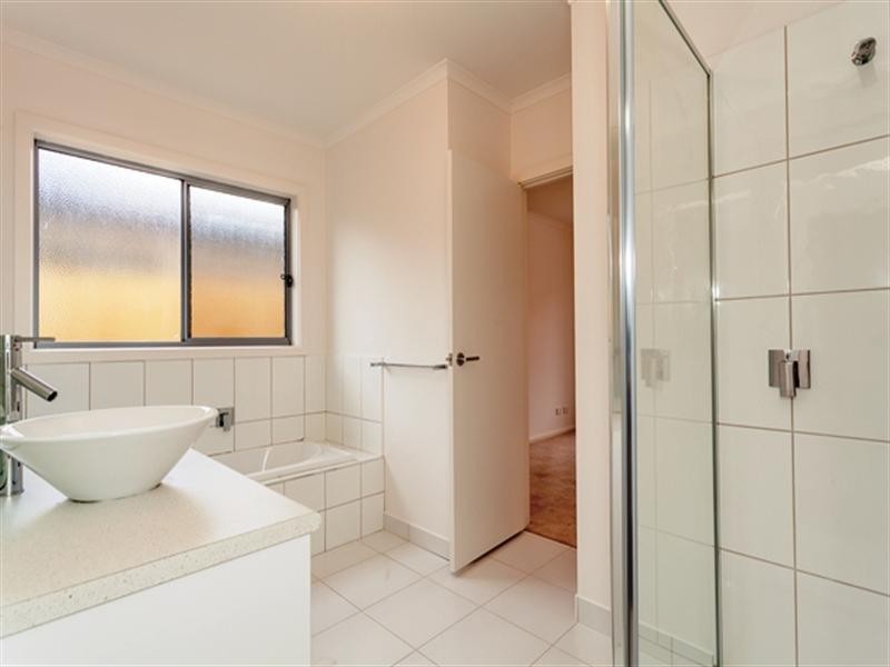 6/31-33 Helms Street, Newcomb VIC 3219