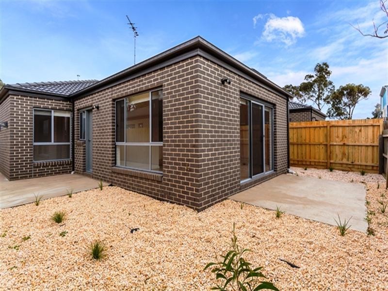 6/31-33 Helms Street, Newcomb VIC 3219
