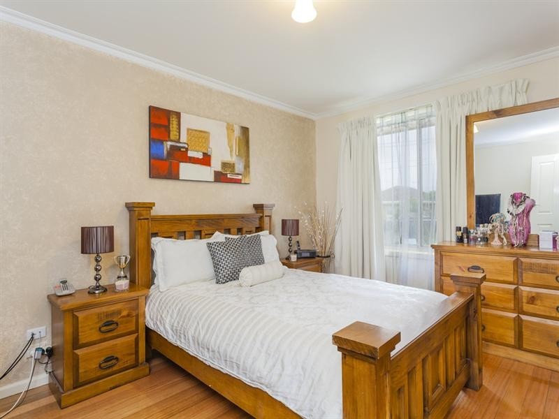 23 Truscott Street, Whittington VIC 3219