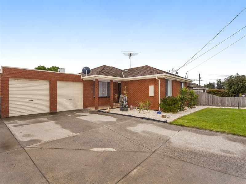 23 Truscott Street, Whittington VIC 3219