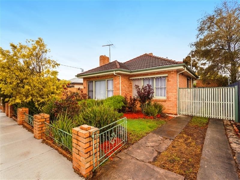 49 Wimmera Avenue, Manifold Heights VIC 3218